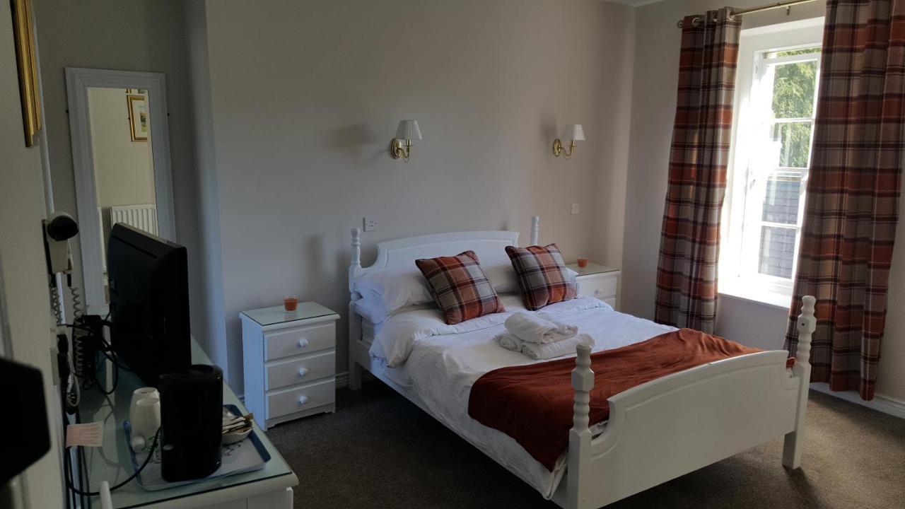 Central Bar Guesthouse 쿠센덜 외부 사진